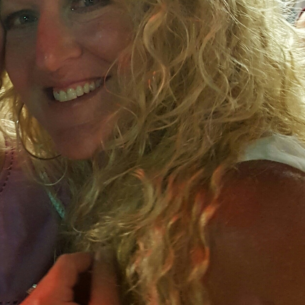 Meet your Posher, Robyn